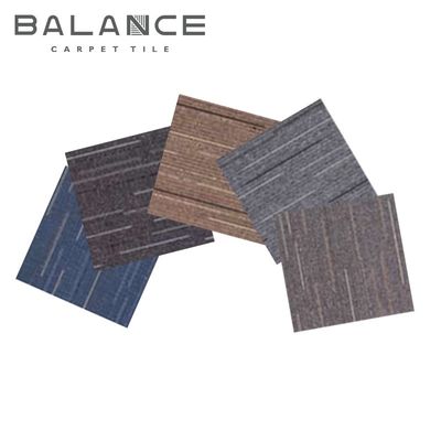 Tejas de alfombra Beijing 50x50 Hotel de lujo PP Jacquard Oficina comercial PVC piso antideslizante