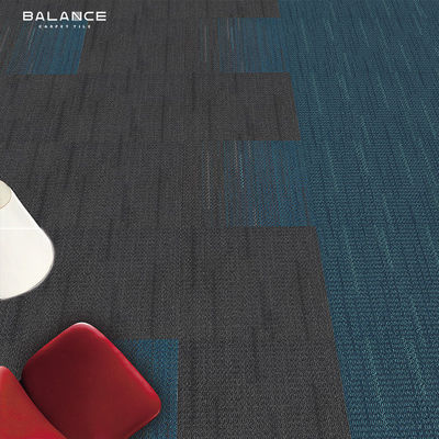 Tejas de alfombras de PVC modulares con respaldo de PP 50x50 para oficinas comerciales espesor total 6,0 mm
