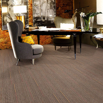 Salón comercial Alfombra de alta circulación 50*50 Jacquard piso de oficina azulejos de alfombra de respaldo de betún biblioteca