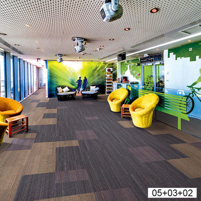 Salón comercial Alfombra de alta circulación 50*50 Jacquard piso de oficina azulejos de alfombra de respaldo de betún biblioteca