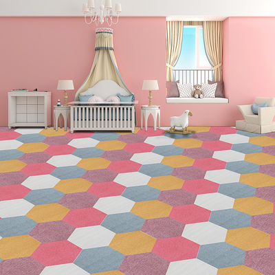 Carpetas de habitación de niños de forma hexagonal sólida de bajo mantenimiento hechas de 100% de nylon