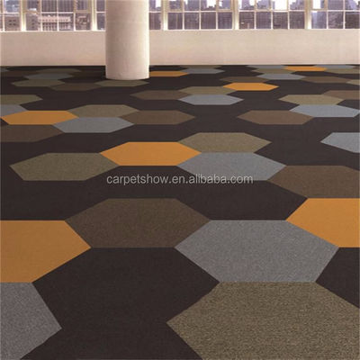 Carpetas de habitación de niños de forma hexagonal sólida de bajo mantenimiento hechas de 100% de nylon