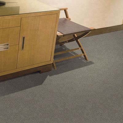 Materiales de PP Alfombra de pared a pared para habitaciones de hoteles Salones habitaciones dormitorios Alturas de pila 7 mm