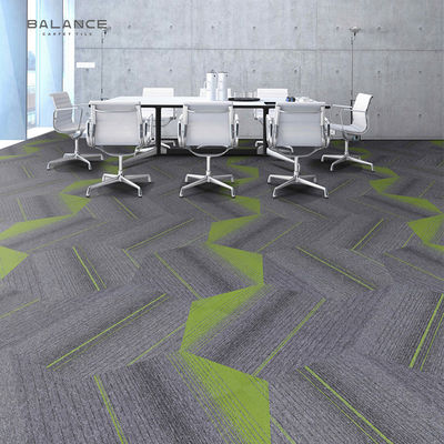 Diseño decorativo colorido Tejas de alfombra hexagonales lavables hechas de nylon ignífugo