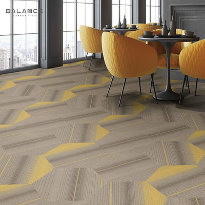 Diseño decorativo colorido Tejas de alfombra hexagonales lavables hechas de nylon ignífugo