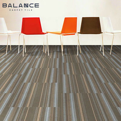 Alturas totales Aproximadamente 6.0 mm Alfombras de oficinas para salas comerciales 50x50 Resistente a manchas