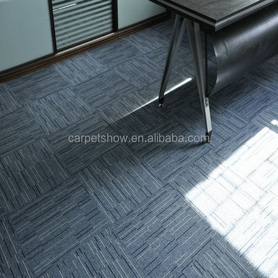 Tejas de alfombra modulares de PVC 100% de polipropileno comerciales para pisos de oración de oficina