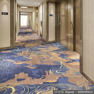 Cuarto de comedor Hotel Alfombra de tela ancha de nylon Moqueta púrpura impresa 4m 13.12ft