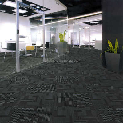 50x50 Tejas de alfombras de oficina con patrones impresos de jacquard hechos a mano y diseño antideslizante