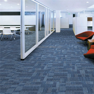 50x50 Tejas de alfombras de oficina con patrones impresos de jacquard hechos a mano y diseño antideslizante