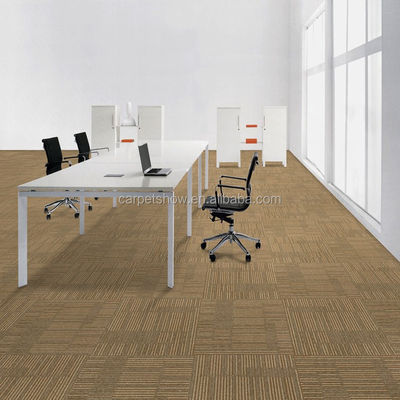 Tejas de alfombra de oficina modernas de PP de 50 * 50 cm con colores hermosos