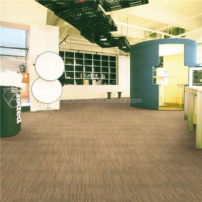 520 g/m2 de azulejos de alfombra de estilo costilla La elección perfecta para las empresas modernas en Malasia