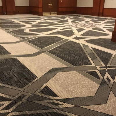 Rolos de alfombras extra gruesas de hotel en diseño personalizado y colores puntiagudos para el pasillo