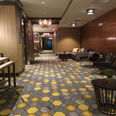 Alfombras de escalera de hotel con 80% lana y 20% nylon hechas por Leading Carpet.