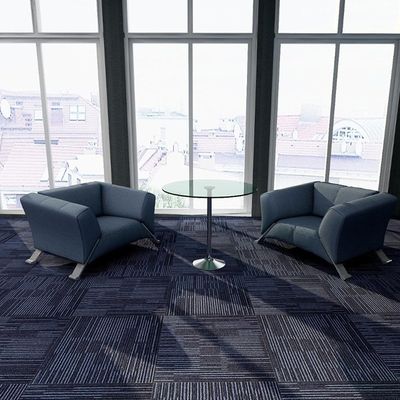 Alfombra de hotel de 500x500 con respaldo de PVC verde y construcción de pila de bucle