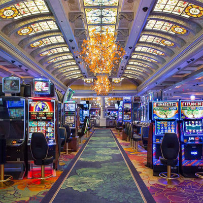 Alfombra impresa de 100% de nylon de color diseñado a medida para el piso del casino de Axminster
