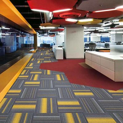 Tejas de alfombras comerciales para pisos de oficinas con soporte de nylon y betún de pila media