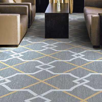 Alfombra de pared a pared con 80% de lana y 20% de material de superficie de nylon
