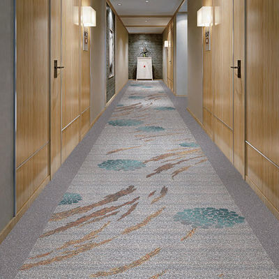 Alfombra de pared a pared con 80% de lana y 20% de material de superficie de nylon