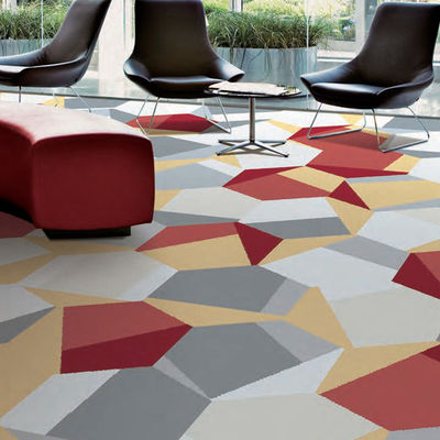 Alfombras de impresión de nylon hechas a medida para alfombras comerciales de escaleras en hoteles de 5 estrellas