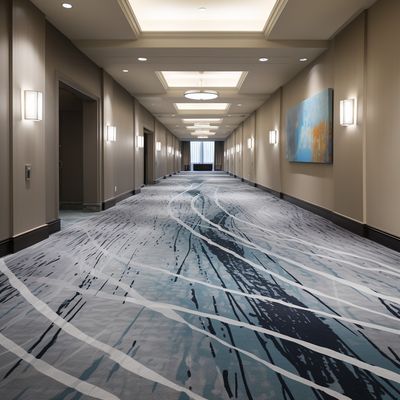 Alfombra de hotel Axminster antideslizante con tratamiento ignífugo y patrón abstracto