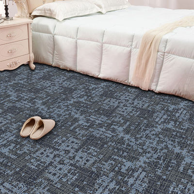 Jacquard Loop Pile Corredor de cine alfombra con 5,5 mm de altura de pila y 950 g/m2 de peso de pila