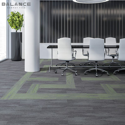 Antimicrobianos 50x50 de Nylon/PP para oficinas, alfombras comerciales modulares con tufos y duraderas