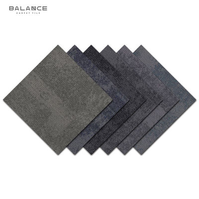 Tejas de alfombras de oficina cuadradas de 50x50 con diseño moderno y alto tráfico