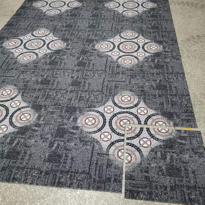 Los azulejos de alfombra de lujo de impresión de lujo 50x50 La solución perfecta para espacios comerciales