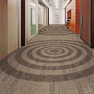 Tejas de alfombra de oficina de diseño personalizado 50 * 50cm de apoyo de betún de forma cuadrada para uso comercial