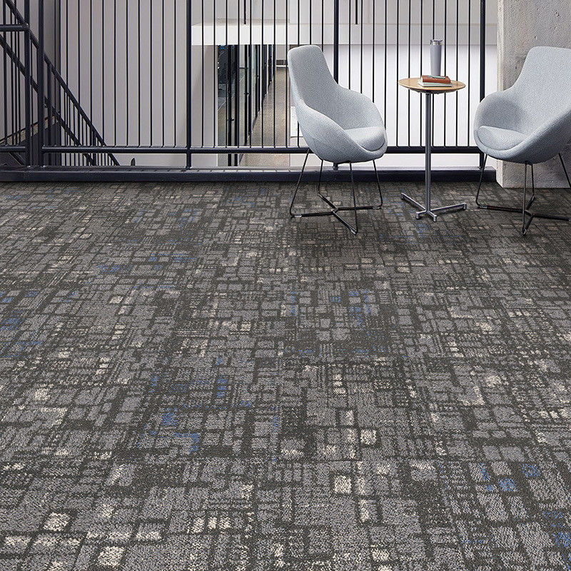 Fibra de vidrio refuerza PVC 50x50 Tiles de alfombras modulares de oficina para el comercio