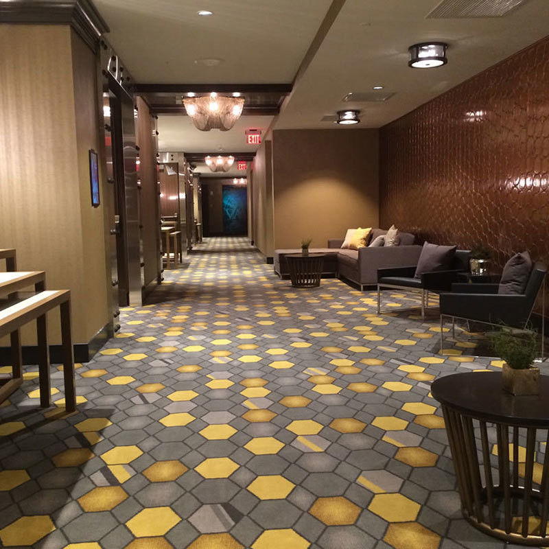 Alfombras de escalera de hotel con 80% lana y 20% nylon hechas por Leading Carpet.