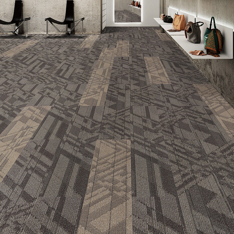 Alfombra modular de piso antiincendios de alto tráfico de color personalizado para oficina hecha de nylon
