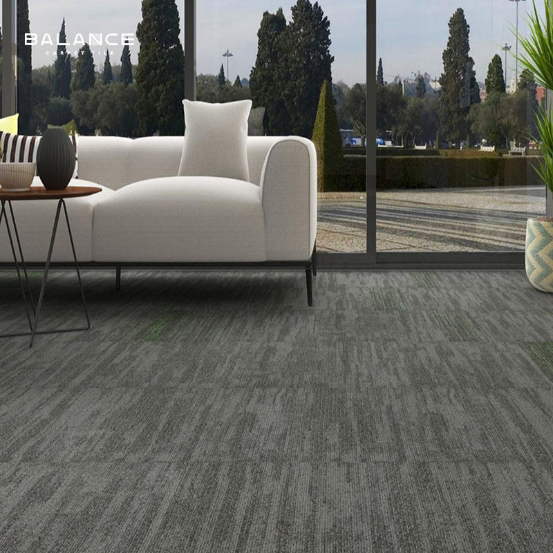 Tejas de alfombra modulares de nylon para pisos de oficinas comerciales espesor total aprox. 6.0 mm